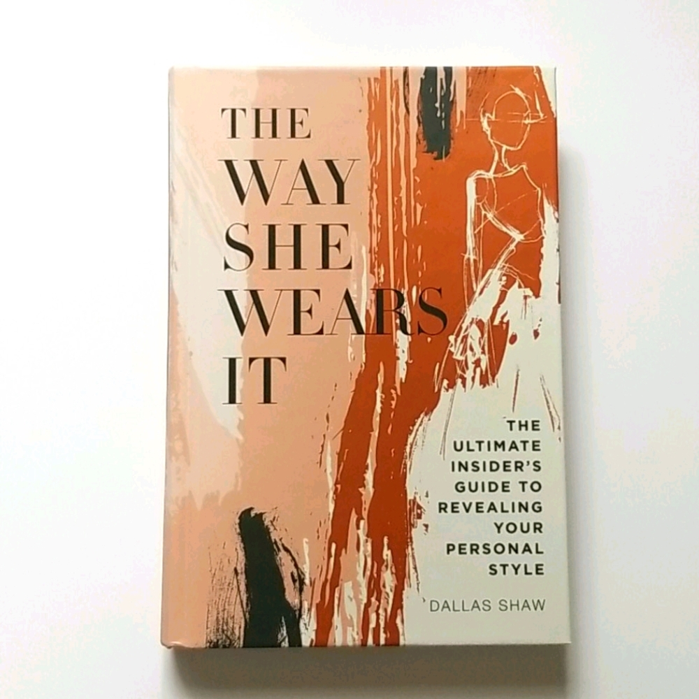 Book The Way She Wears It by Dallas Shaw